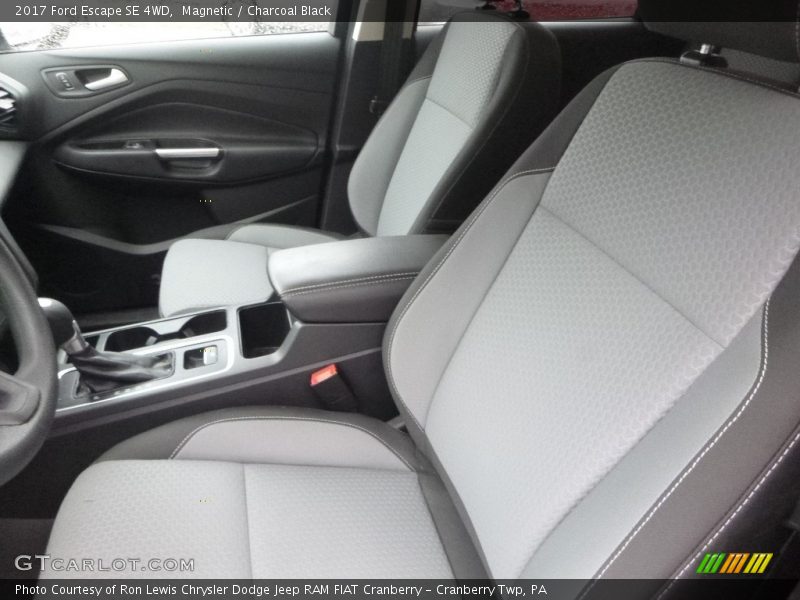 Magnetic / Charcoal Black 2017 Ford Escape SE 4WD