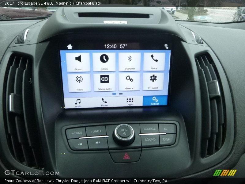 Magnetic / Charcoal Black 2017 Ford Escape SE 4WD