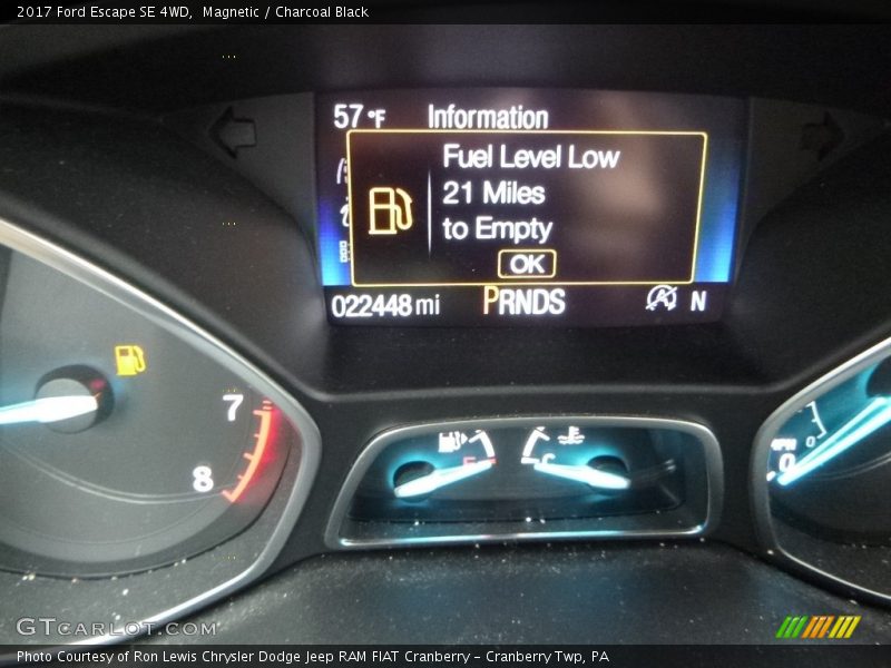 Magnetic / Charcoal Black 2017 Ford Escape SE 4WD