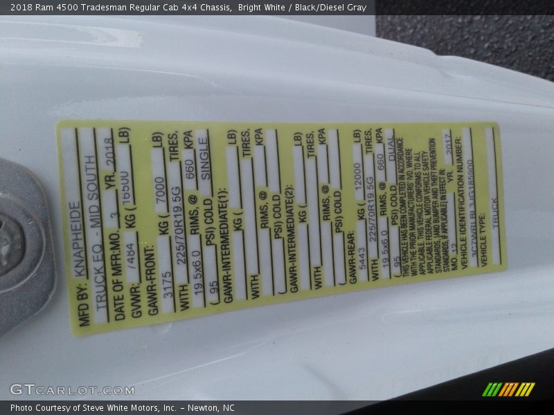 Bright White / Black/Diesel Gray 2018 Ram 4500 Tradesman Regular Cab 4x4 Chassis