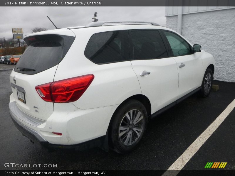 Glacier White / Charcoal 2017 Nissan Pathfinder SL 4x4