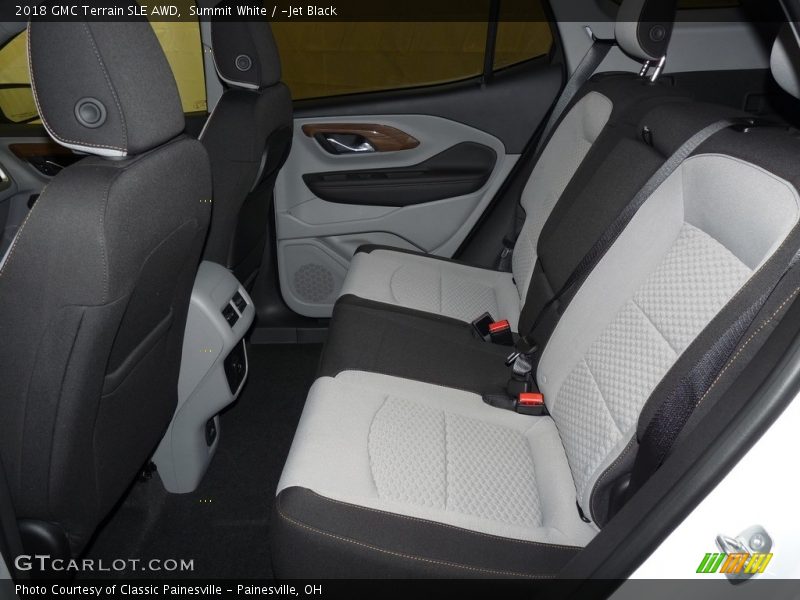 Summit White / ­Jet Black 2018 GMC Terrain SLE AWD