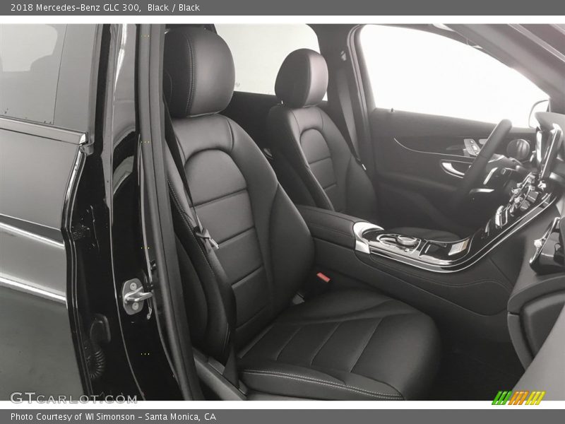 Black / Black 2018 Mercedes-Benz GLC 300