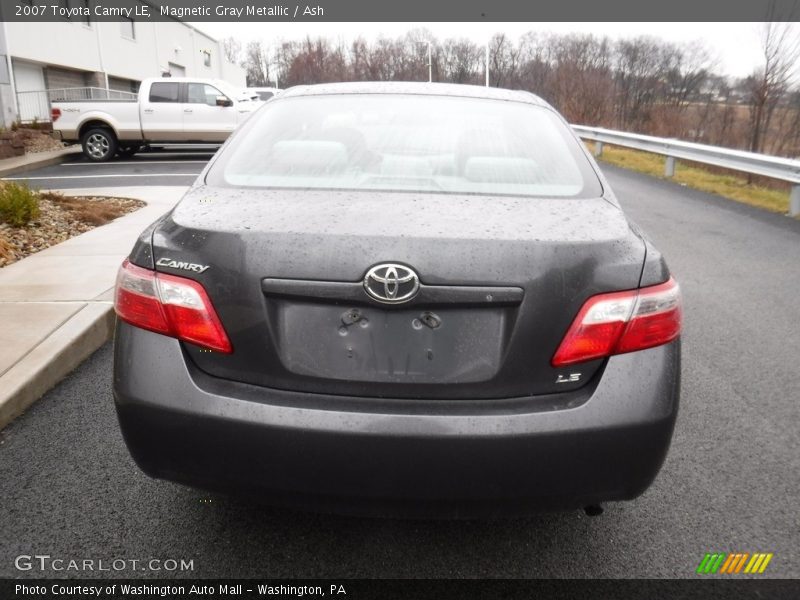 Magnetic Gray Metallic / Ash 2007 Toyota Camry LE