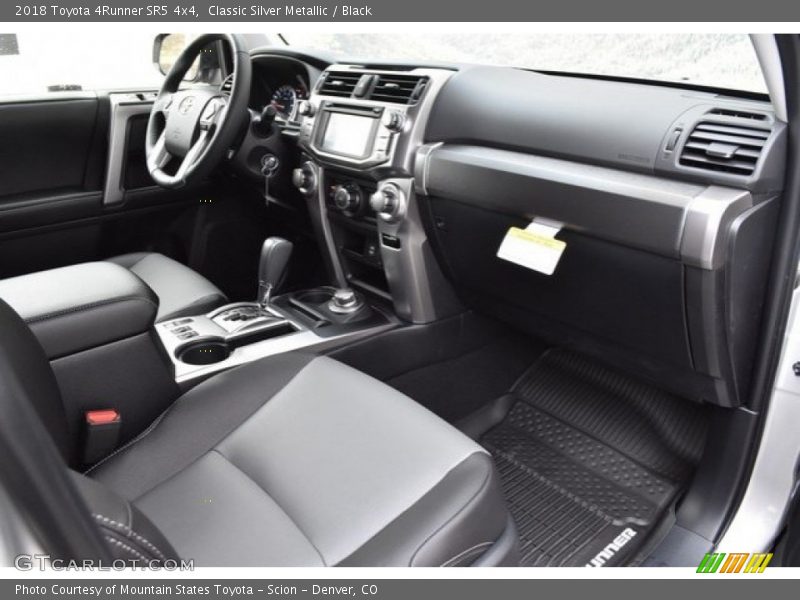 Classic Silver Metallic / Black 2018 Toyota 4Runner SR5 4x4