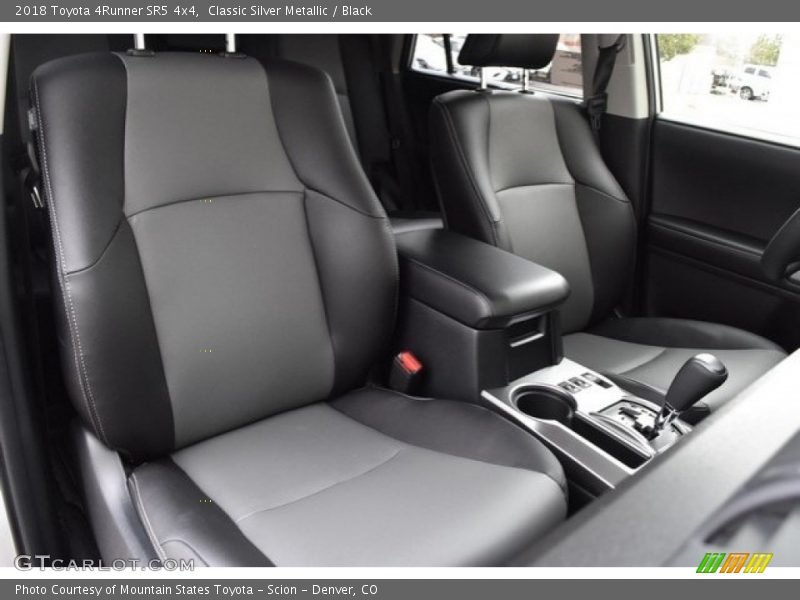 Classic Silver Metallic / Black 2018 Toyota 4Runner SR5 4x4