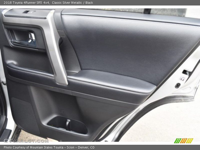 Classic Silver Metallic / Black 2018 Toyota 4Runner SR5 4x4