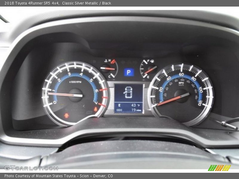 Classic Silver Metallic / Black 2018 Toyota 4Runner SR5 4x4