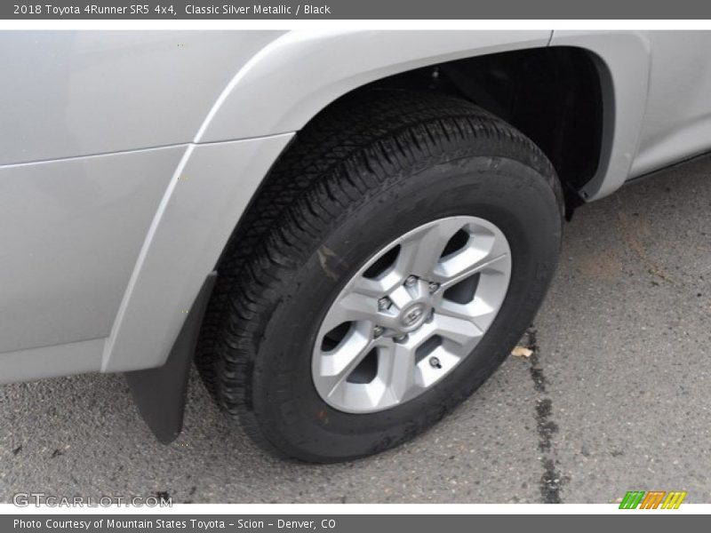 Classic Silver Metallic / Black 2018 Toyota 4Runner SR5 4x4