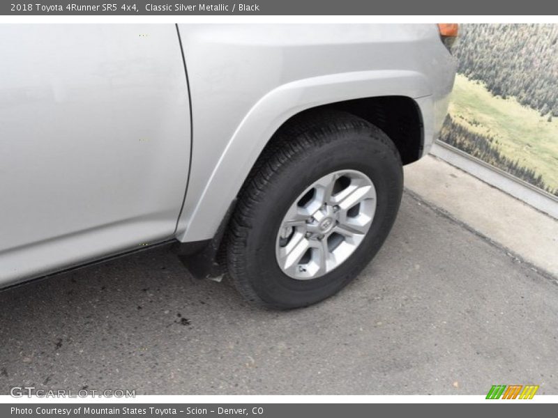 Classic Silver Metallic / Black 2018 Toyota 4Runner SR5 4x4