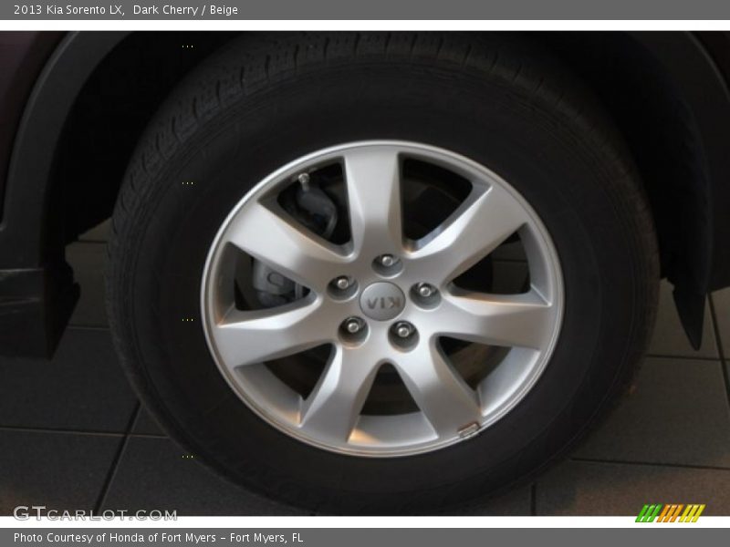 Dark Cherry / Beige 2013 Kia Sorento LX