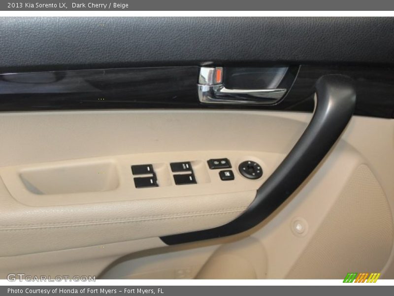 Dark Cherry / Beige 2013 Kia Sorento LX