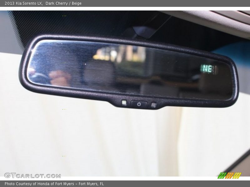 Dark Cherry / Beige 2013 Kia Sorento LX