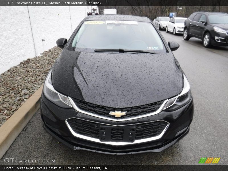 Mosaic Black Metallic / Jet Black 2017 Chevrolet Cruze LT