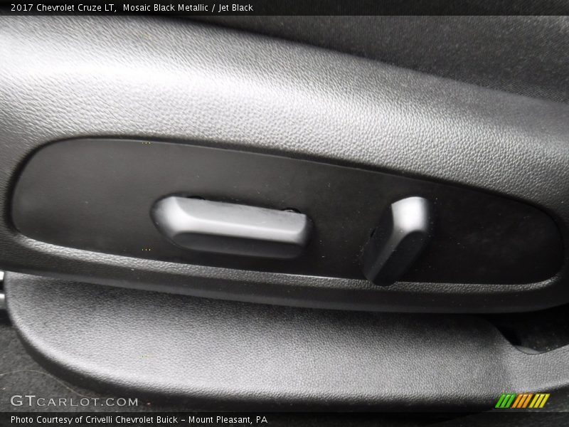 Mosaic Black Metallic / Jet Black 2017 Chevrolet Cruze LT