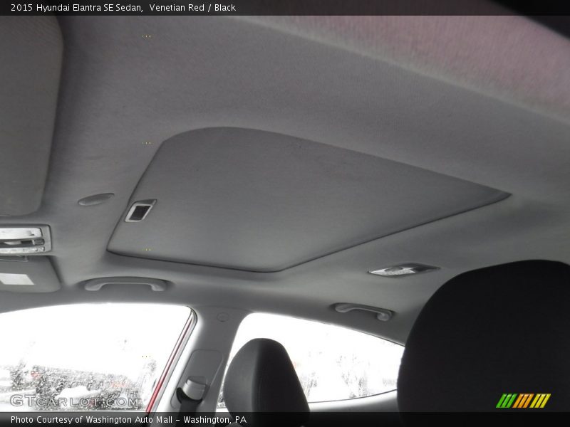 Venetian Red / Black 2015 Hyundai Elantra SE Sedan