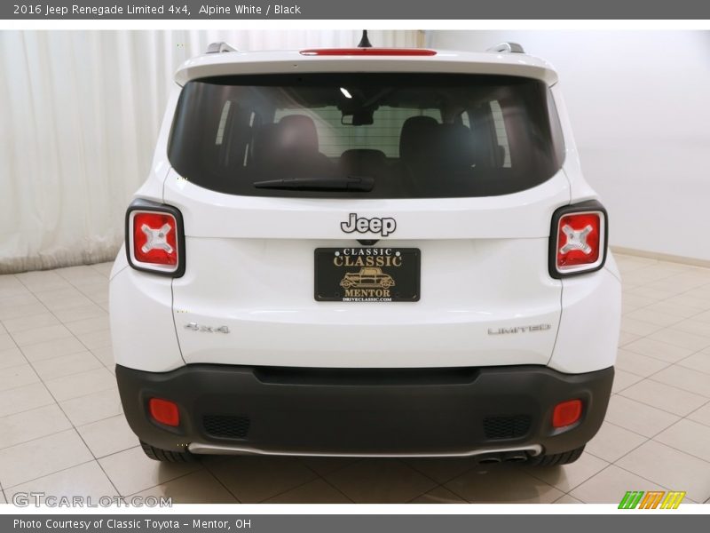 Alpine White / Black 2016 Jeep Renegade Limited 4x4