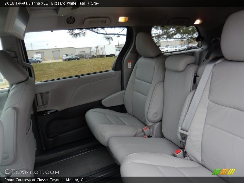Blizzard White Pearl / Gray 2018 Toyota Sienna XLE