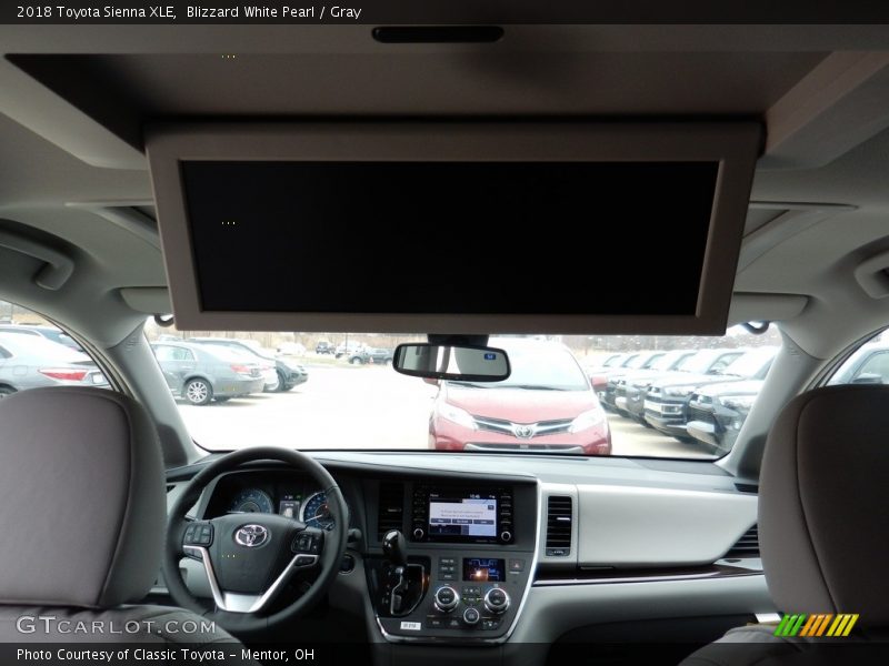 Blizzard White Pearl / Gray 2018 Toyota Sienna XLE