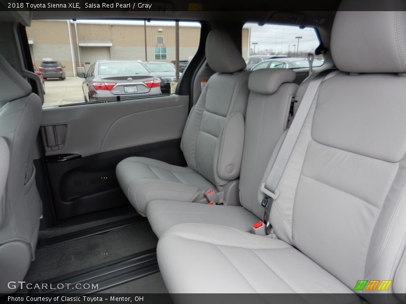 Salsa Red Pearl / Gray 2018 Toyota Sienna XLE