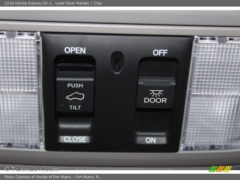 Lunar Silver Metallic / Gray 2018 Honda Odyssey EX-L