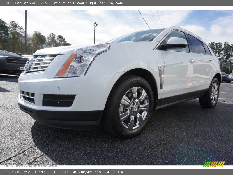 Platinum Ice Tricoat / Light Titanium/Ebony 2016 Cadillac SRX Luxury