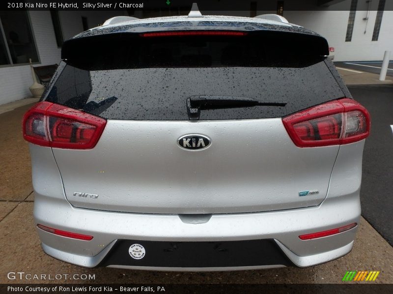 Silky Silver / Charcoal 2018 Kia Niro FE Hybrid