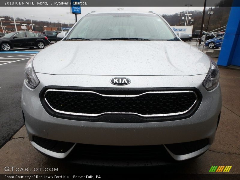 Silky Silver / Charcoal 2018 Kia Niro FE Hybrid