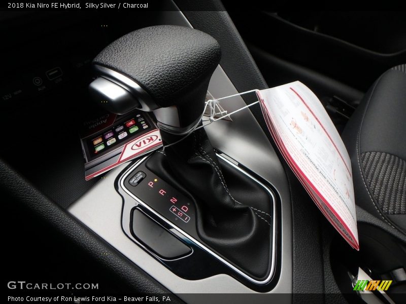 Silky Silver / Charcoal 2018 Kia Niro FE Hybrid