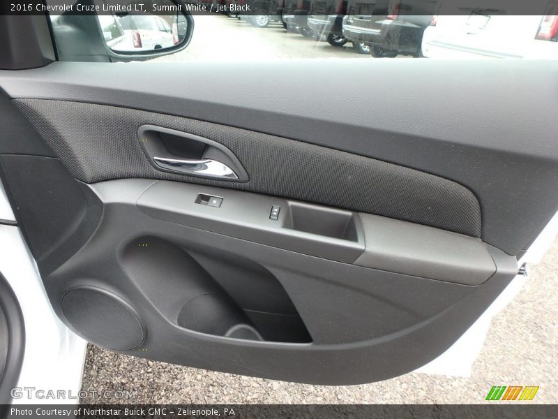 Summit White / Jet Black 2016 Chevrolet Cruze Limited LT