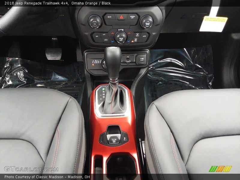 Omaha Orange / Black 2018 Jeep Renegade Trailhawk 4x4