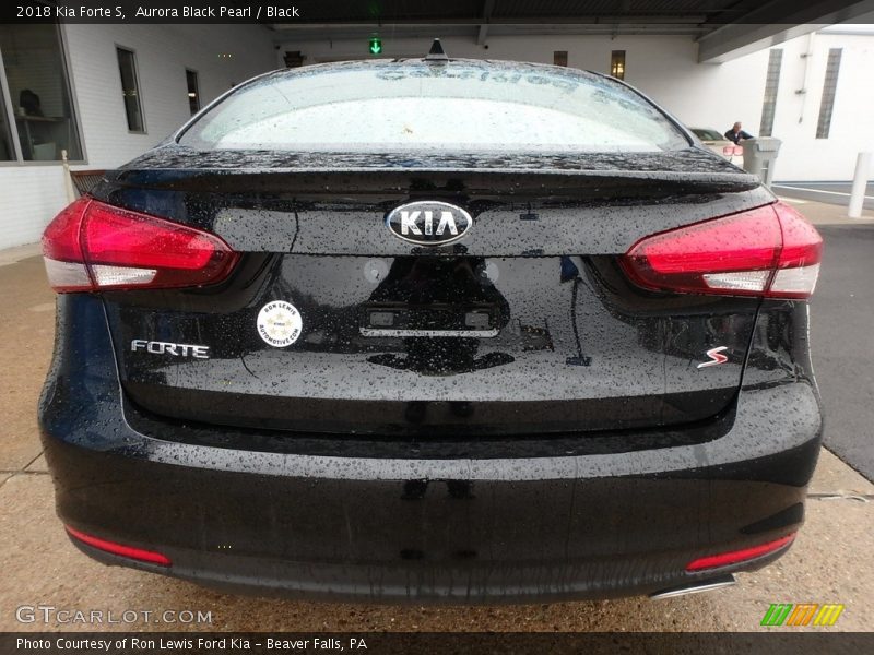 Aurora Black Pearl / Black 2018 Kia Forte S