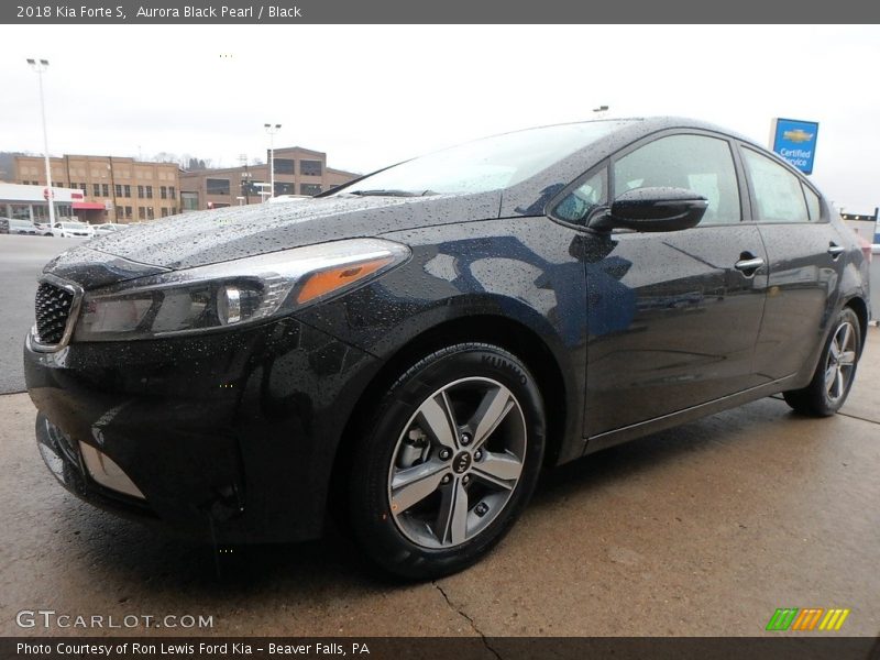 Aurora Black Pearl / Black 2018 Kia Forte S