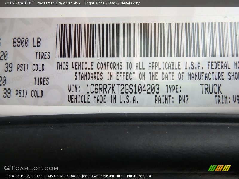 Bright White / Black/Diesel Gray 2016 Ram 1500 Tradesman Crew Cab 4x4