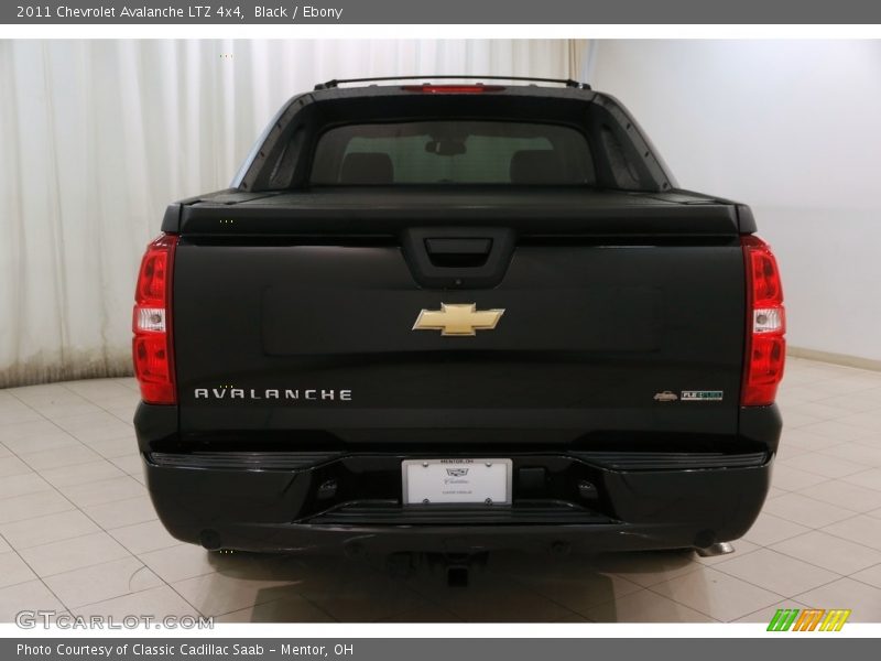 Black / Ebony 2011 Chevrolet Avalanche LTZ 4x4