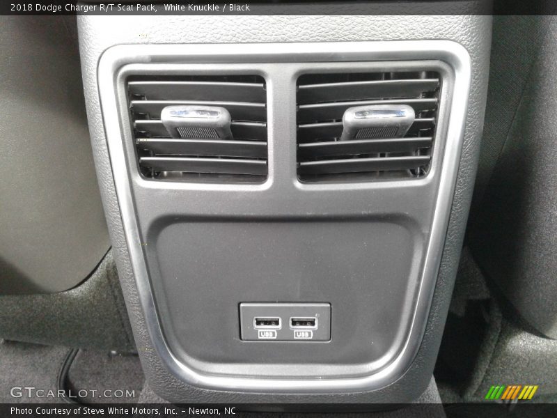 White Knuckle / Black 2018 Dodge Charger R/T Scat Pack