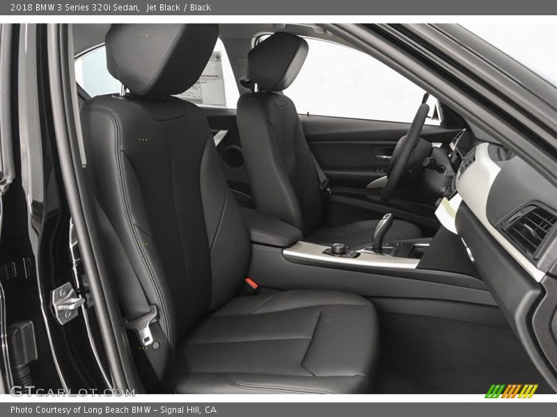 Jet Black / Black 2018 BMW 3 Series 320i Sedan