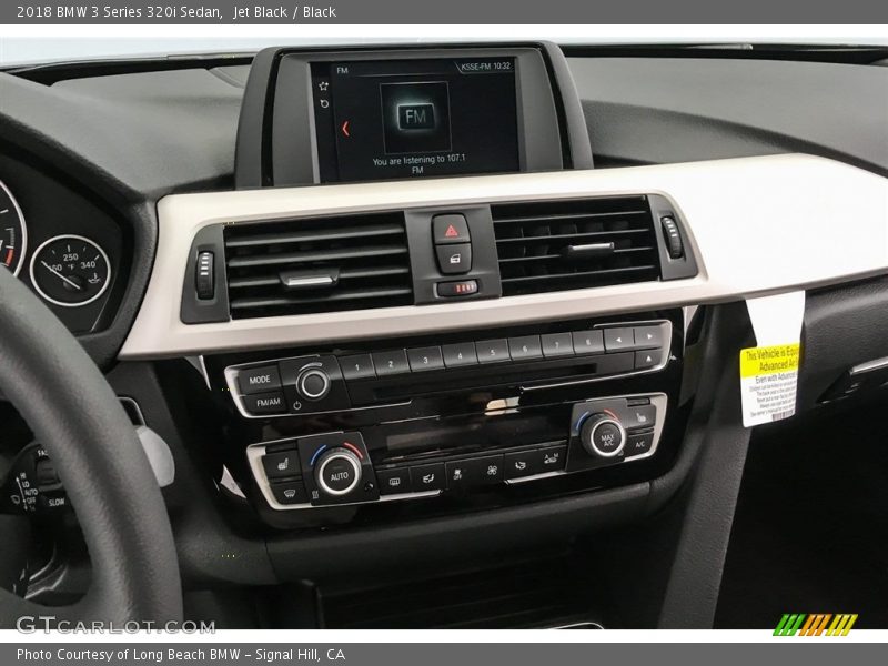 Jet Black / Black 2018 BMW 3 Series 320i Sedan