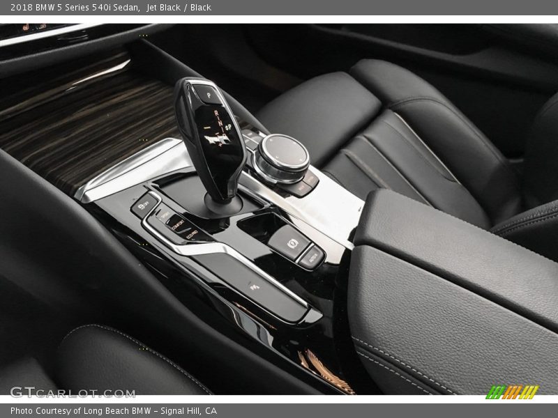 Jet Black / Black 2018 BMW 5 Series 540i Sedan