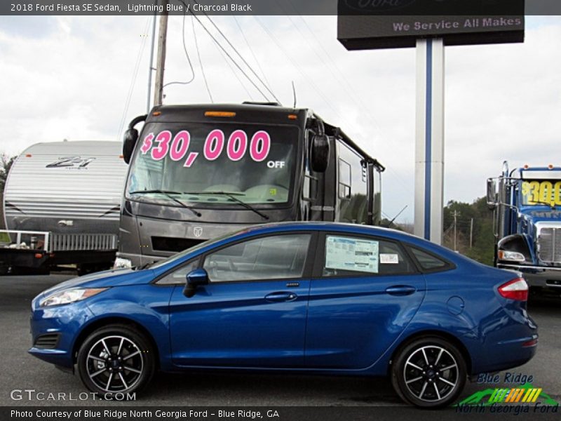 Lightning Blue / Charcoal Black 2018 Ford Fiesta SE Sedan