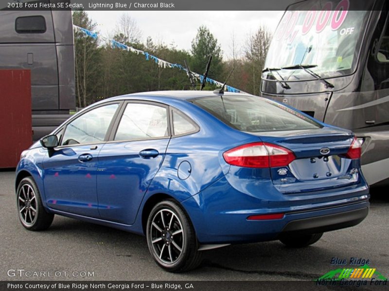 Lightning Blue / Charcoal Black 2018 Ford Fiesta SE Sedan