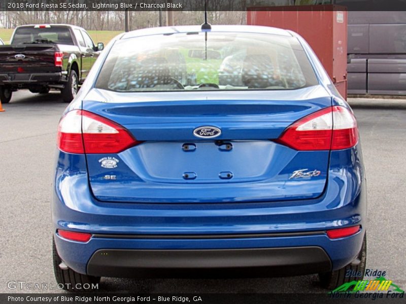 Lightning Blue / Charcoal Black 2018 Ford Fiesta SE Sedan