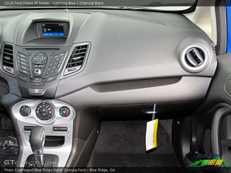 Lightning Blue / Charcoal Black 2018 Ford Fiesta SE Sedan