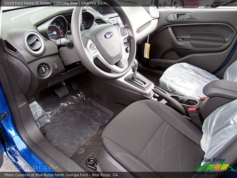 Lightning Blue / Charcoal Black 2018 Ford Fiesta SE Sedan