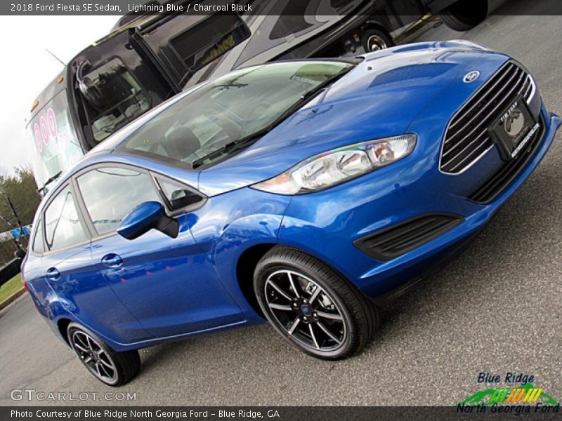 Lightning Blue / Charcoal Black 2018 Ford Fiesta SE Sedan