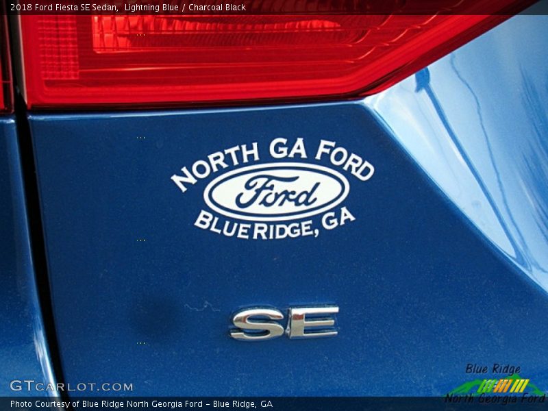 Lightning Blue / Charcoal Black 2018 Ford Fiesta SE Sedan