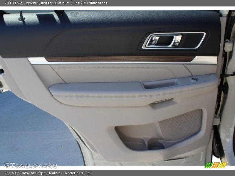 Platinum Dune / Medium Stone 2018 Ford Explorer Limited