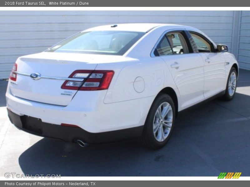 White Platinum / Dune 2018 Ford Taurus SEL