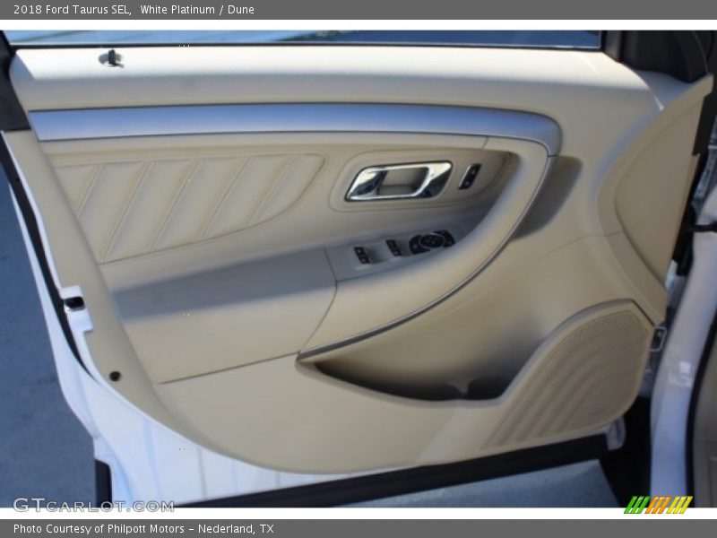 White Platinum / Dune 2018 Ford Taurus SEL