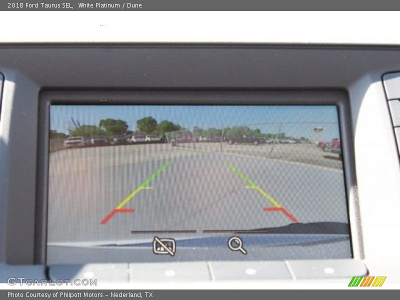 White Platinum / Dune 2018 Ford Taurus SEL
